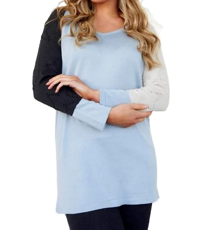 Color Block V-Neck Pullover In Ice Combo