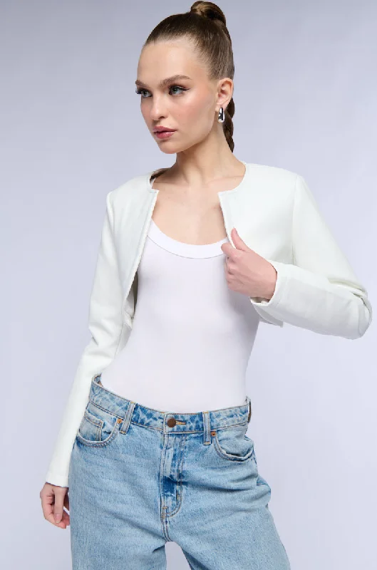 MASTER CROP ANGLE FAUX LEATHER BLAZER IN WHITE