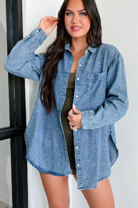 Reality Calling Oversized Denim Chambray Top (Denim)